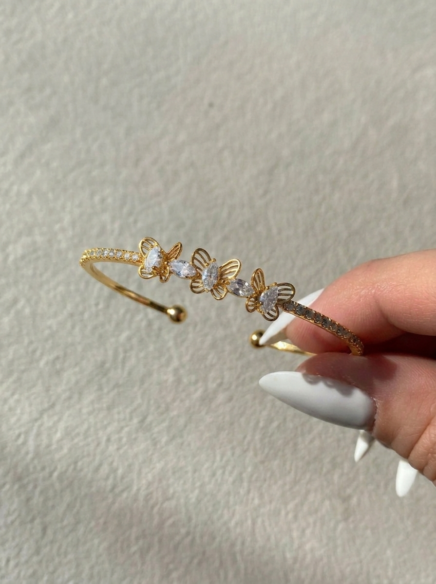 Iris Flutter Bangle