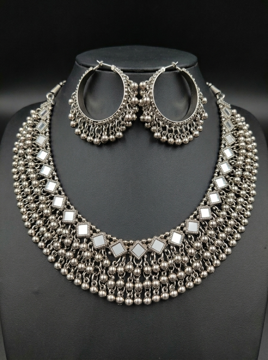 Meera Ghungroo Choker Set