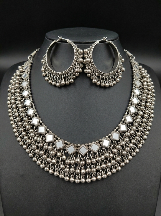 Meera Ghungroo Choker Set
