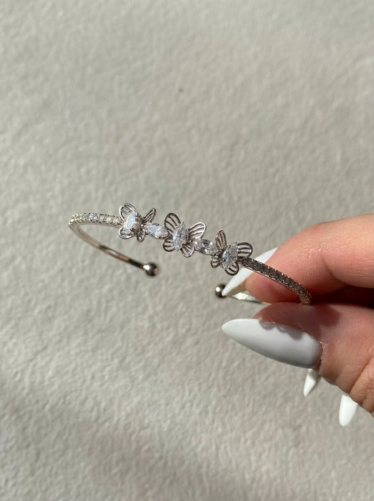 Iris Flutter Bangle
