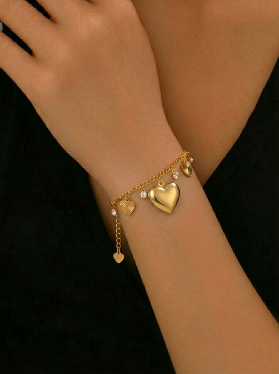 Amara Heart Charm Bracelet