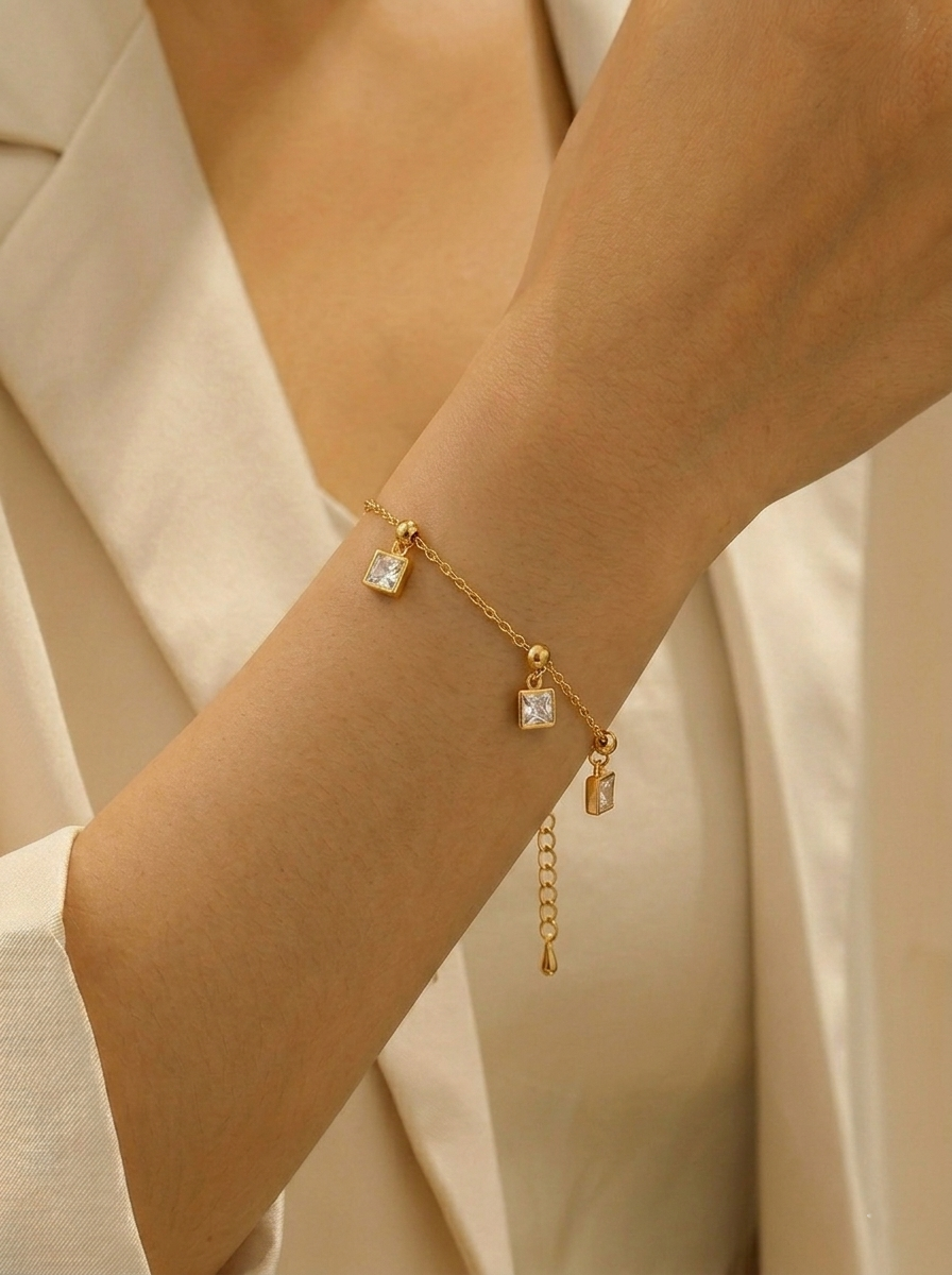 Kavya Square Drop Bracelet