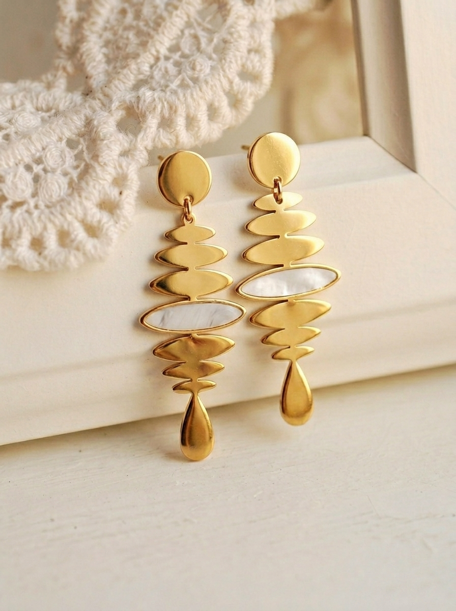 Cala Sculptural Totems