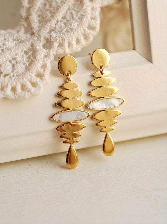 Cala Sculptural Totems