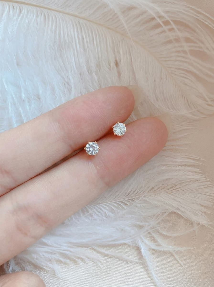 Ivy Diamond Studs
