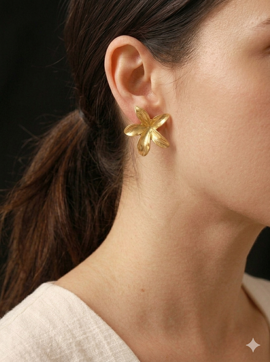 Zinnia Molten Floral Studs