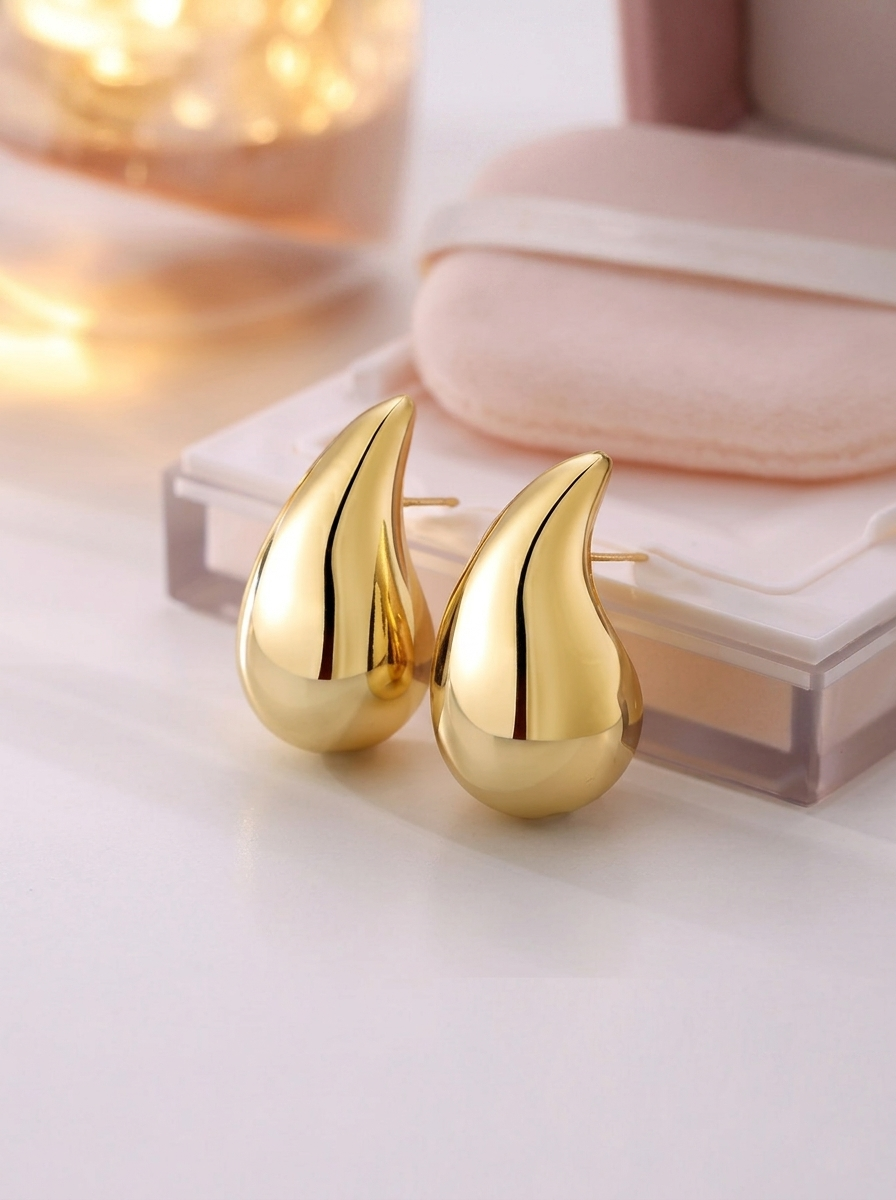 Lyra Molten Teardrop Studs