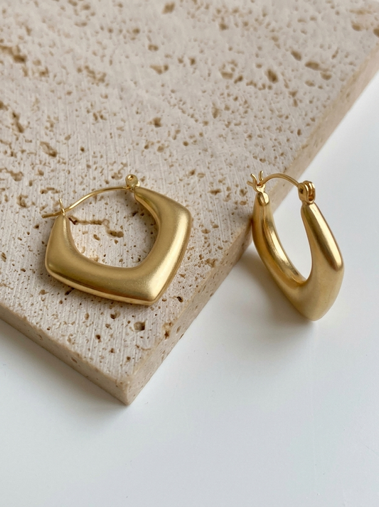 Vesta Contoured Ridge Hoops