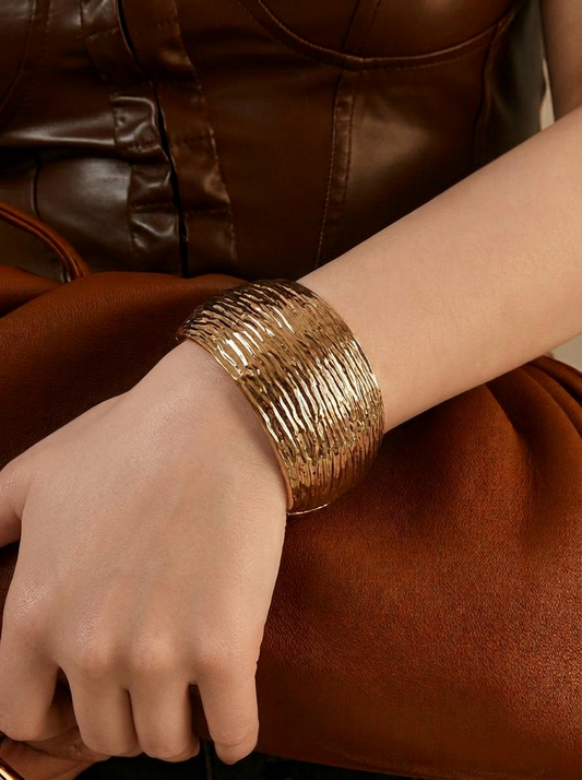 Raya Textured Gold Power-Cuff