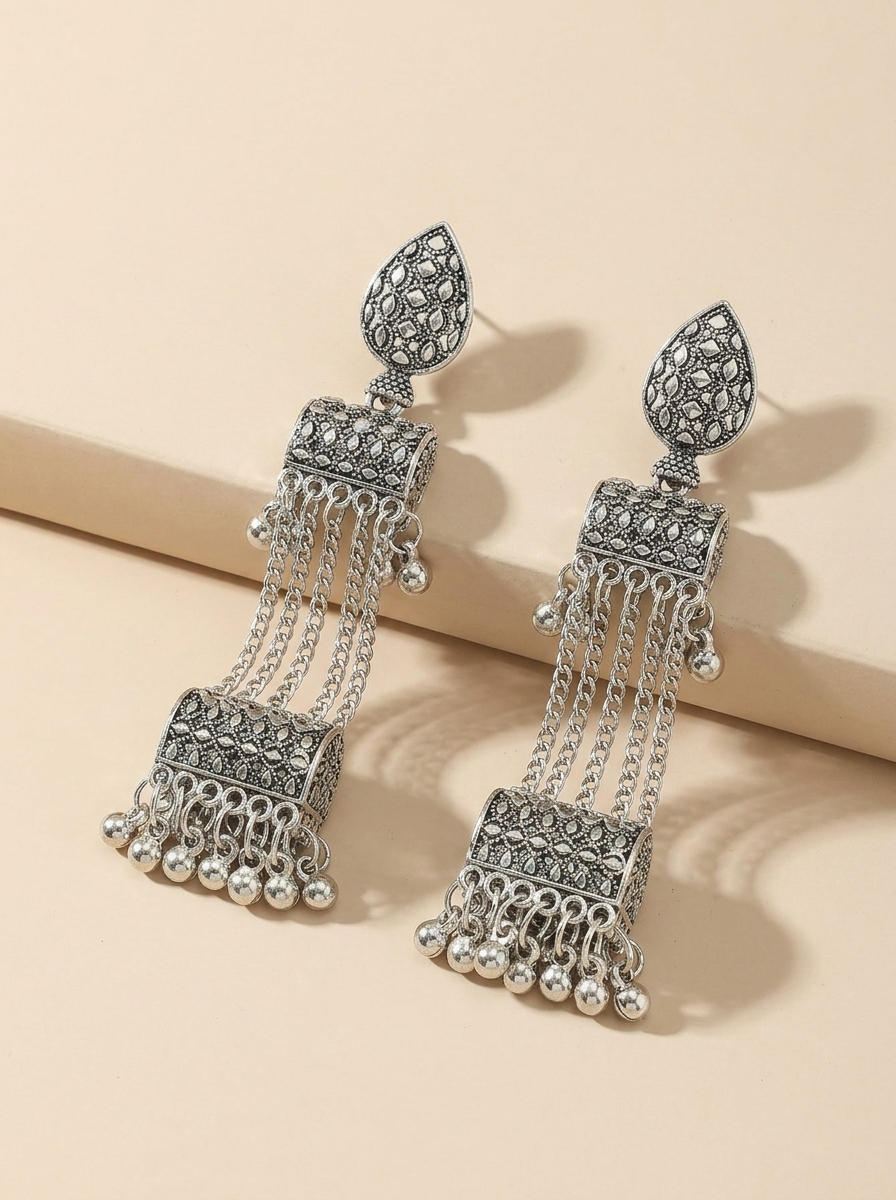 Noor Multi-Tiered Dancers