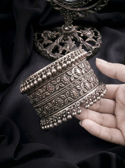 Mayra Intricate Floral Kada